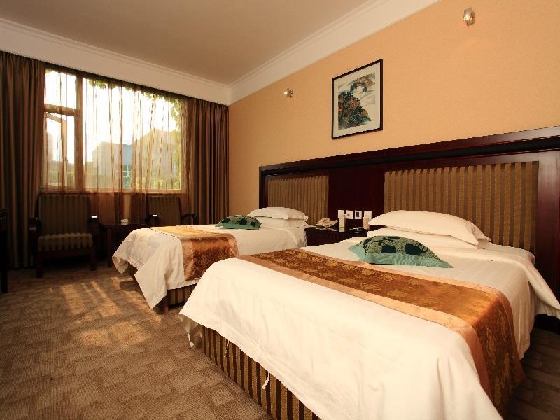 Emeishan Huasheng Hotel Exterior photo